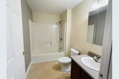 40 Eastern Avenue #201, Manchester, NH 03104 - Photo 17
