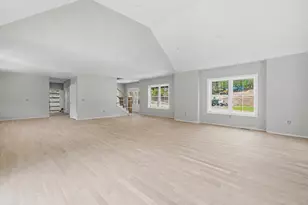 42 Canterbury Rd, Pelham, NH 03076 - Photo 3