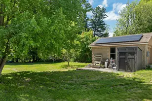 11 Grove St, Derry, NH 03038 - Photo 9