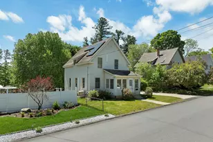 11 Grove St, Derry, NH 03038 - Photo 3
