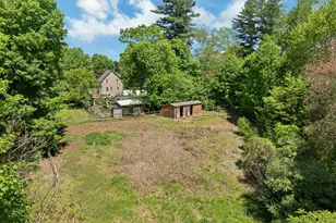 11 Grove St, Derry, NH 03038 - Photo 13