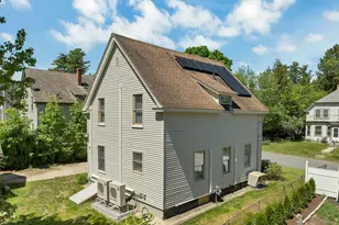 11 Grove St, Derry, NH 03038 - Photo 7