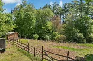 11 Grove St, Derry, NH 03038 - Photo 11