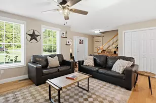 11 Bancroft Cir, Mont Vernon, NH 03057 - Photo 13