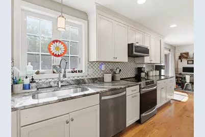11 Bancroft Circle, Mont Vernon, NH 03057 - Photo 9