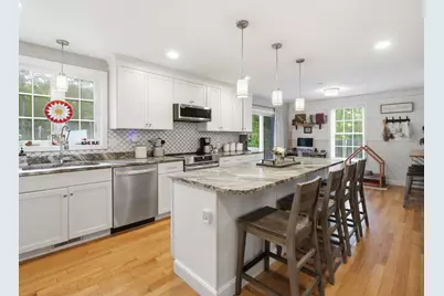 11 Bancroft Circle, Mont Vernon, NH 03057 - Photo 5