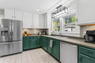 44 Forest St, Claremont, NH 03743 - Photo 9
