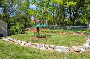 3 Richardson Dr, Derry, NH 03038 - Photo 47