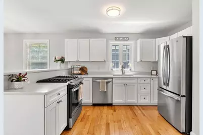 235 Knollwood Way, Manchester, NH 03102 - Photo 9