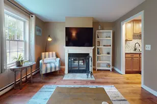 114 Winterwood Dr, Londonderry, NH 03053 - Photo 3