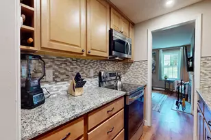 114 Winterwood Dr, Londonderry, NH 03053 - Photo 15