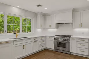 13 Rockrimmon Rd, North Hampton, NH 03862 - Photo 9