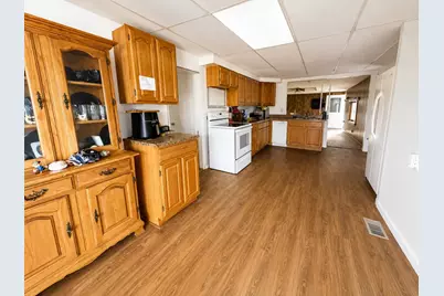 424 Forbush Avenue, Berlin, NH 03570 - Photo 3