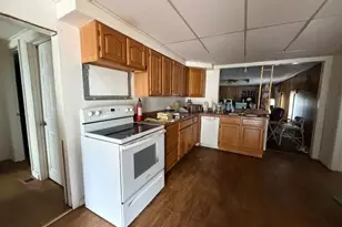 424 Forbush Ave, Berlin, NH 03570 - Photo 7