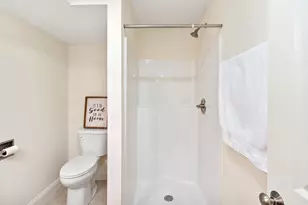 4 Guernsey Dr, Atkinson, NH 03811 - Photo 31