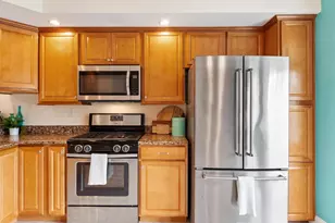 4 Guernsey Dr, Atkinson, NH 03811 - Photo 3