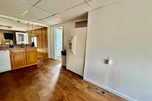 424 Forbush Ave, Berlin, NH 03570 - Photo 5