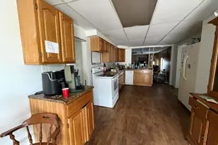 424 Forbush Ave, Berlin, NH 03570 - Photo 9