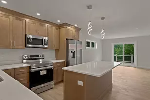 106 Lock St, Nashua, NH 03064 - Photo 5