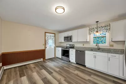 3 Edwards Street, Tilton, NH 03276 - Photo 3