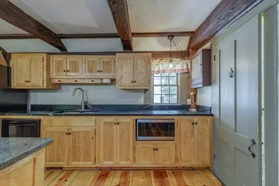 2 Raymond Road, Deerfield, NH 03037 - Photo 11