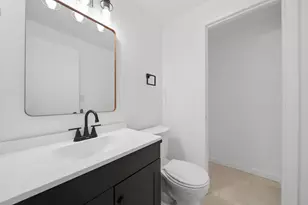 25 Silverton Dr, Nashua, NH 03062 - Photo 13