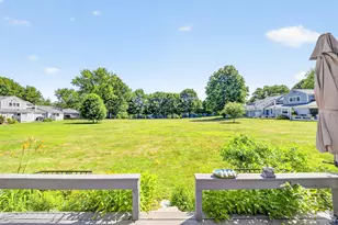 70 Walden Pond Dr, Nashua, NH 03064 - Photo 5