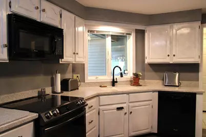 70 Walden Pond Drive, Nashua, NH 03064 - Photo 9