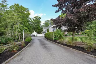 9 Olde Village Rd, Salem, NH 03073 - Photo 5