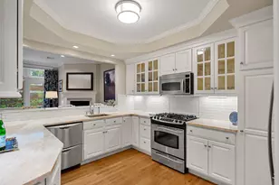 24 Porter St, Portsmouth, NH 03801 - Photo 5