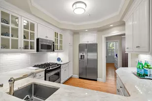 24 Porter St, Portsmouth, NH 03801 - Photo 9