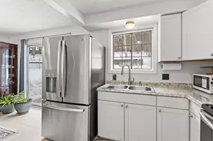 109 Weston Rd, Manchester, NH 03103 - Photo 15