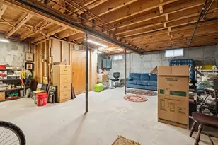 139 Belknap Ave, Newport, NH 03773 - Photo 23