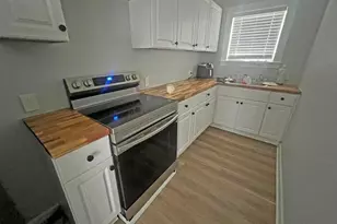 30 Ledge St, Nashua, NH 03060 - Photo 9