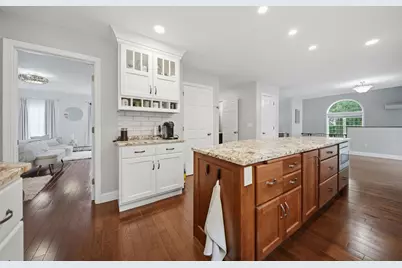 13 Stirling Avenue, Hooksett, NH 03106 - Photo 9