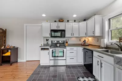 31 Main Street, Raymond, NH 03077 - Photo 9