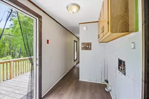 463 Royalston Rd, Fitzwilliam, NH 03447 - Photo 9