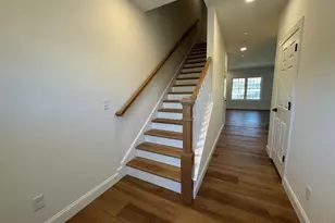 8C Dearborn Circle, Goffstown, NH 03045 - Photo 11