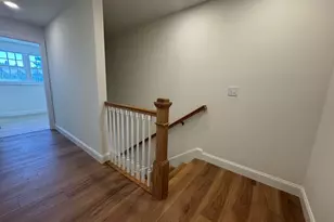 8C Dearborn Circle, Goffstown, NH 03045 - Photo 5