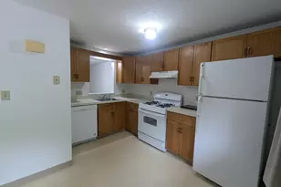54 Merrimack Dr, Merrimack, NH 03054 - Photo 3