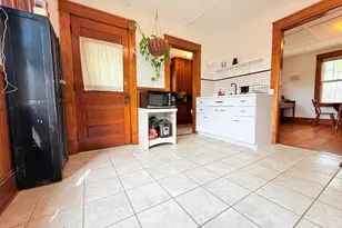 27 Columbus Cir, Newport, NH 03773 - Photo 9