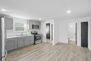 15 Leighton St, Manchester, NH 03102 - Photo 5