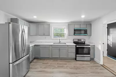 15 Leighton Street, Manchester, NH 03102 - Photo 3