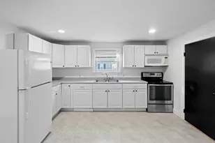 15 Leighton St, Manchester, NH 03102 - Photo 7
