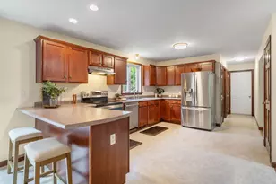 7 Westminster Ln, Auburn, NH 03032 - Photo 5