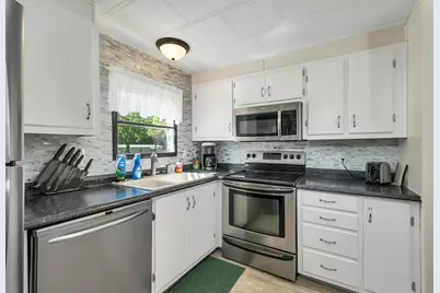 1 Woodgate Circle, Tilton, NH 03276 - Photo 5