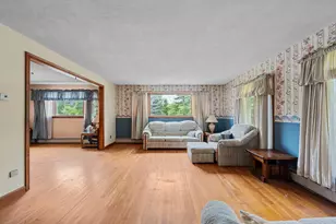 2 Parker Dr, Hudson, NH 03051 - Photo 7