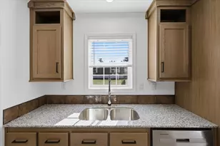 2 Wentworth Ave, Tilton, NH 03276 - Photo 15