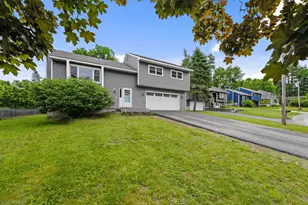 16 Cimmarron Dr, Nashua, NH 03062 - Photo 1