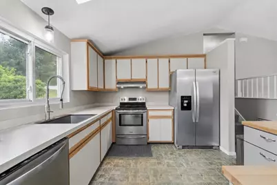 16 Cimmarron Drive, Nashua, NH 03062 - Photo 5